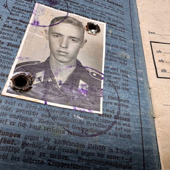 WW2 Luftwaffe Soldbuch 2